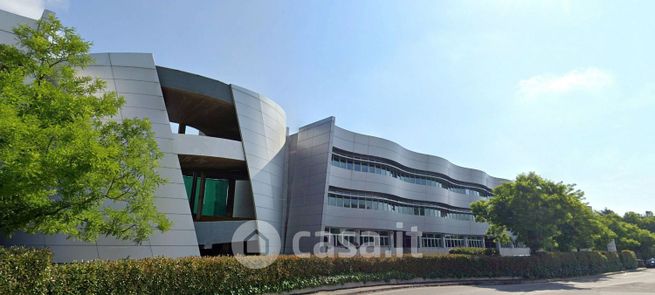 Ufficio in commerciale in 