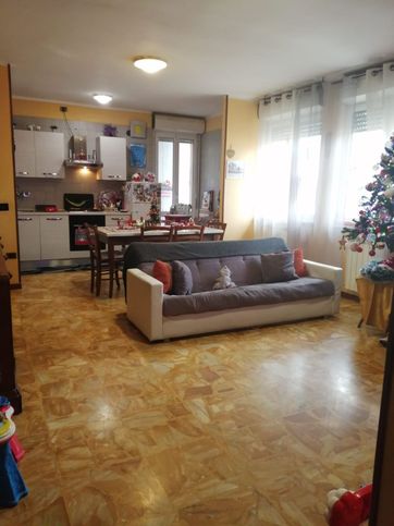 Appartamento in residenziale in Via sarzana 70