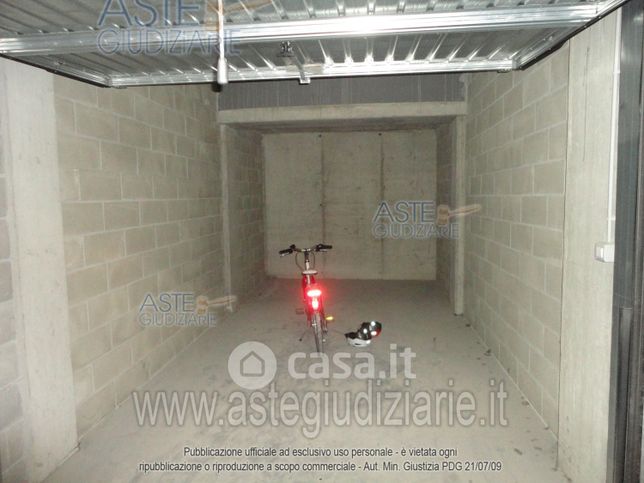 Garage/posto auto in residenziale in 