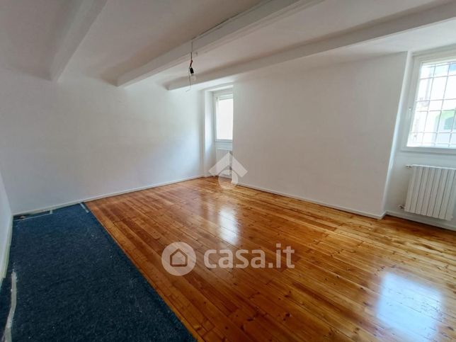 Appartamento in residenziale in Via Montanara e Curtatone