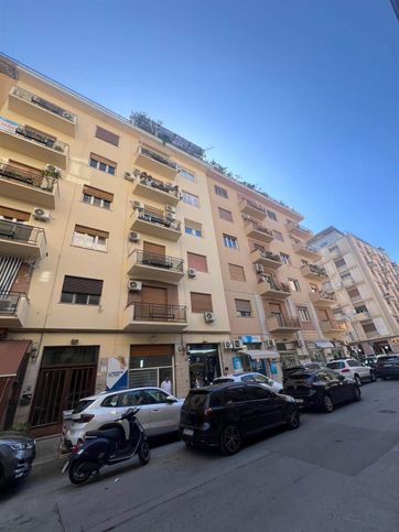 Appartamento in residenziale in Via Ugo Foscolo 3