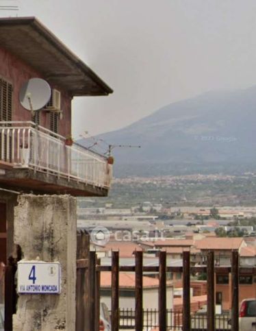 Appartamento in residenziale in Viale dell'Autonomia 9