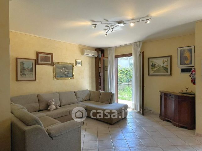 Villetta a schiera in residenziale in SS67