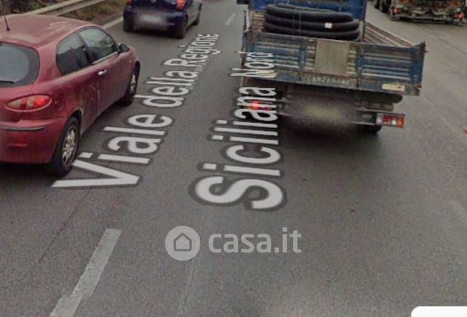 Capannone in commerciale in Viale della Regione Siciliana Nord Ovest