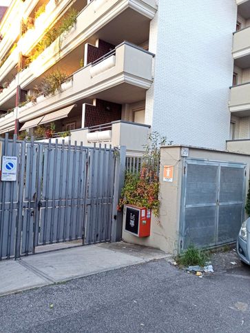 Garage/posto auto in residenziale in Via Giuseppe Taverna 29