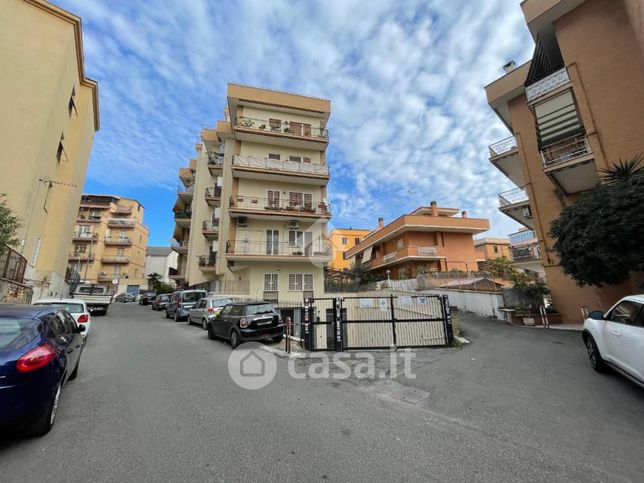 Garage/posto auto in residenziale in Via Domenico Svampa 32