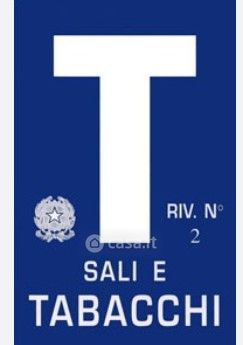 Attivitã /licenza (con o senza mura) in commerciale in Viale Camillo Benso di Cavour