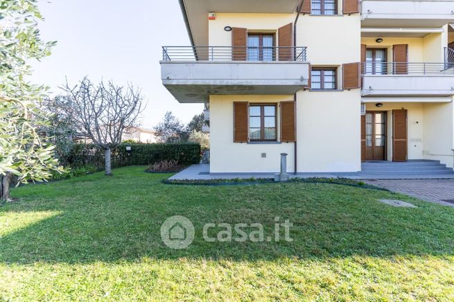 Villetta a schiera in residenziale in Via Tosco Romagnola Est 56028