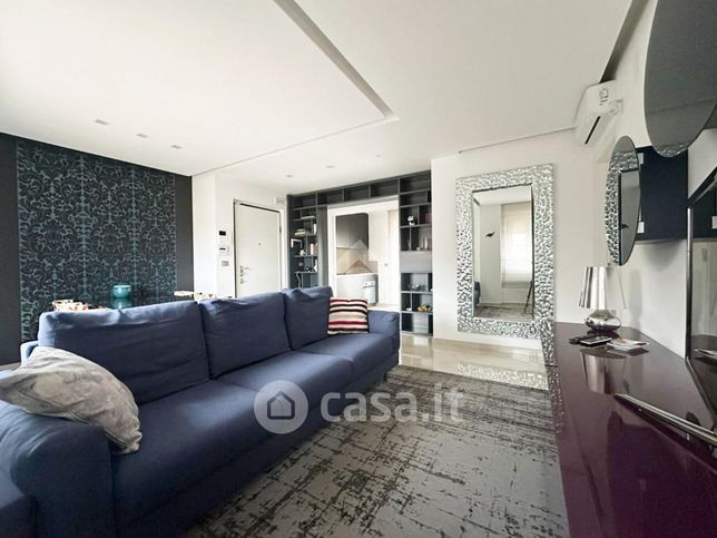 Appartamento in residenziale in Via Molise 30