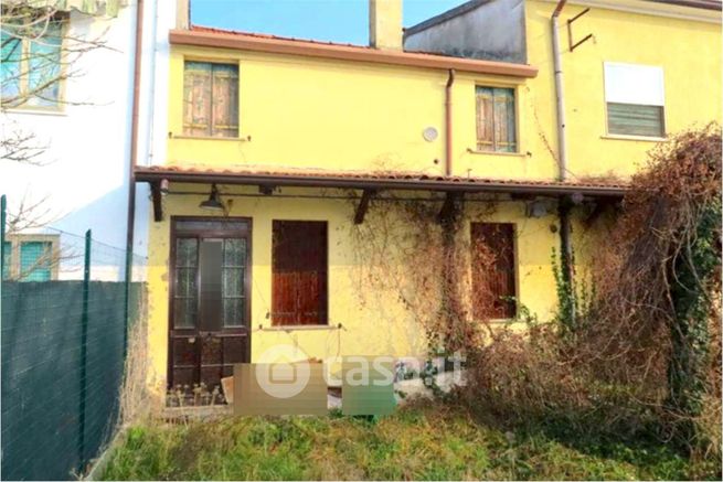 Casa indipendente in residenziale in Via Camisotti