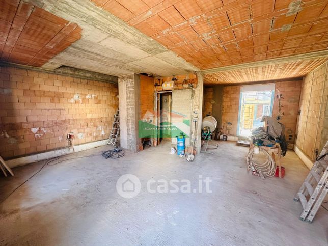 Casa bi/trifamiliare in residenziale in Via Natisone