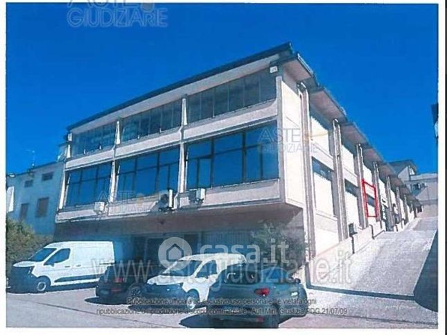 Ufficio in commerciale in Via Lorenzo Ghiberti
