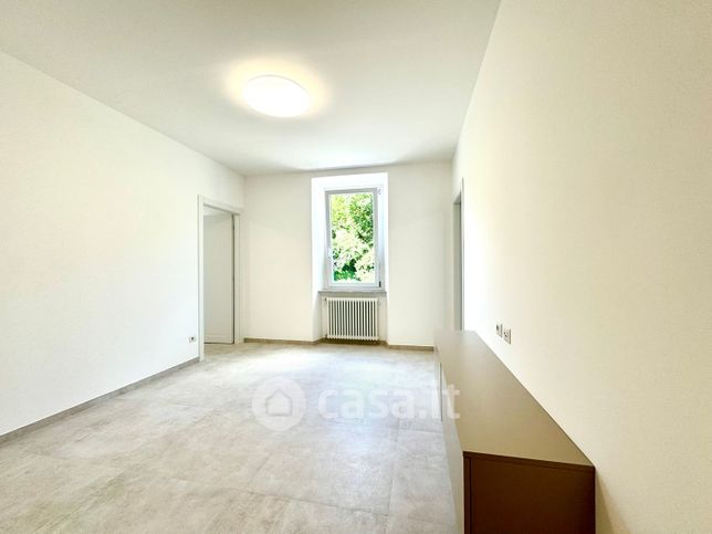 Appartamento in residenziale in Via Emilio Vecchia 22