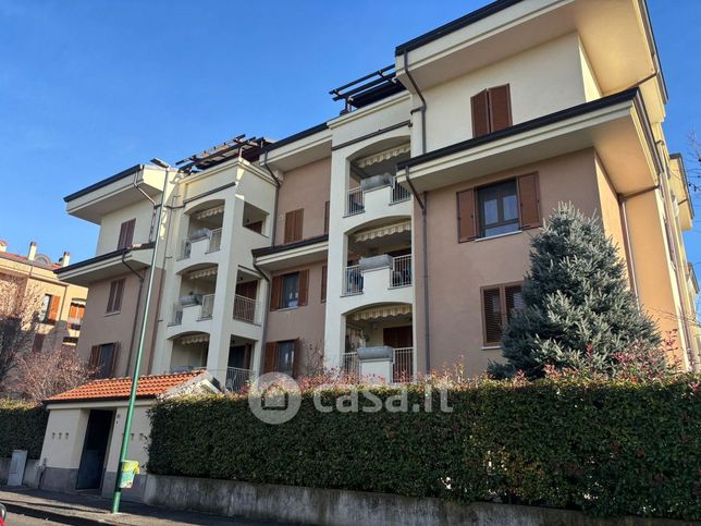 Appartamento in residenziale in Via dei Glicini 6