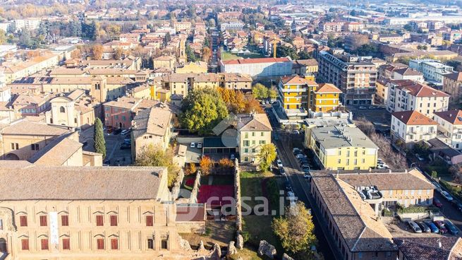 Ufficio in commerciale in Via Trento 1