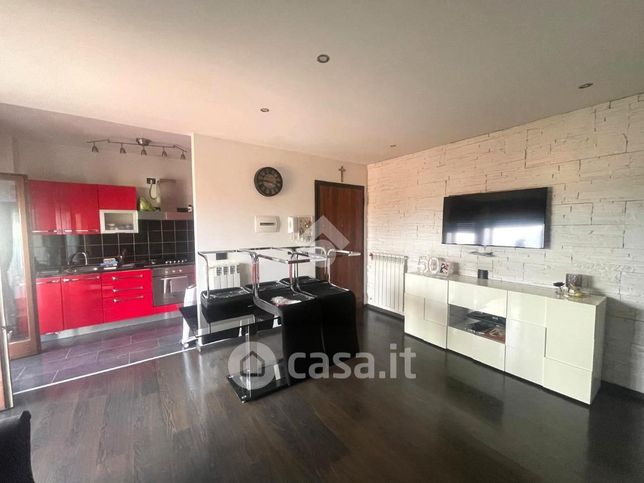 Appartamento in residenziale in Viale Decorato 76