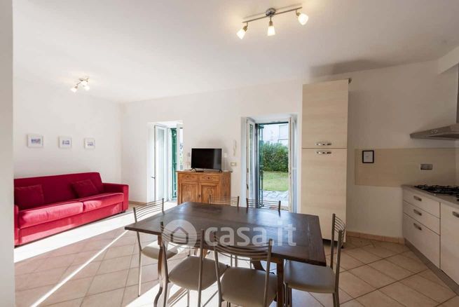 Appartamento in residenziale in Via Costamezzana