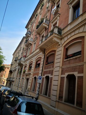 Ufficio in commerciale in Via Arienti