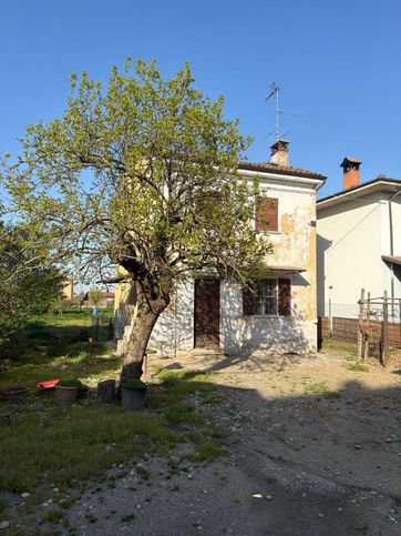 Casa indipendente in residenziale in Via Giacomo Matteotti