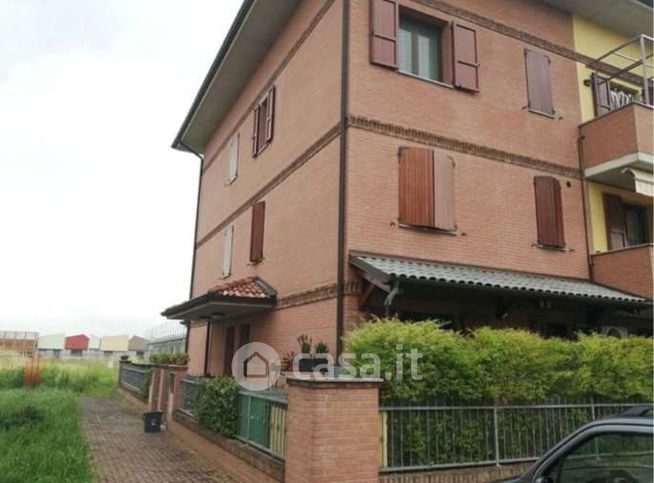 Appartamento in residenziale in Via Parri 279