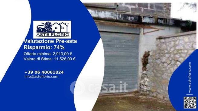 Box/posto auto in residenziale in Strada Statale 317