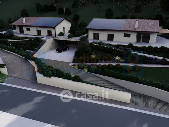 Casa indipendente in residenziale in