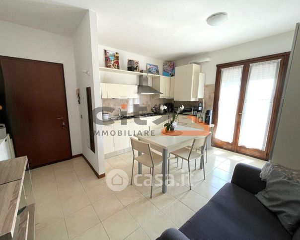 Appartamento in residenziale in Strada Statale 47 della Valsugana