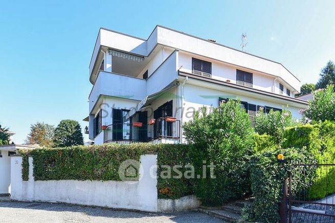Casa bi/trifamiliare in residenziale in Via Santo Sudario