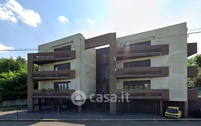 Appartamento in residenziale in Via Montello 40