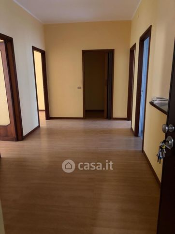 Ufficio in commerciale in Via Cristoforo Poggiali