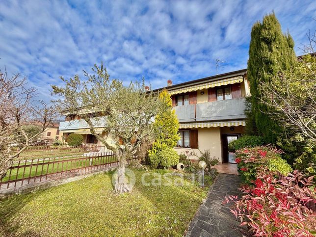Villetta a schiera in residenziale in Via Villaggio la Famiglia