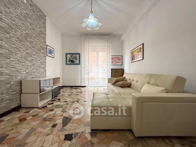 Appartamento in residenziale in Via Luigi Settembrini 9
