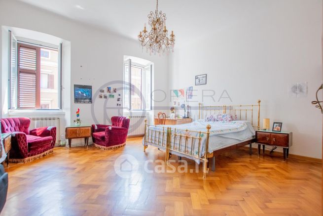 Appartamento in residenziale in Via Pietro Kandler 13