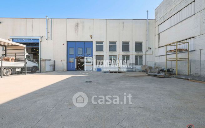 Capannone in commerciale in Via Duilio Carpanelli 24