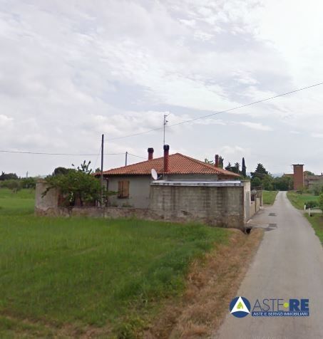 Rustico/casale in residenziale in Strada Senza Nome