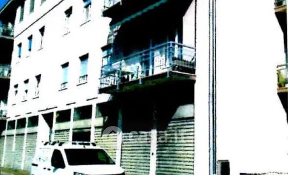 Appartamento in residenziale in Via Vertua Gentile Anna