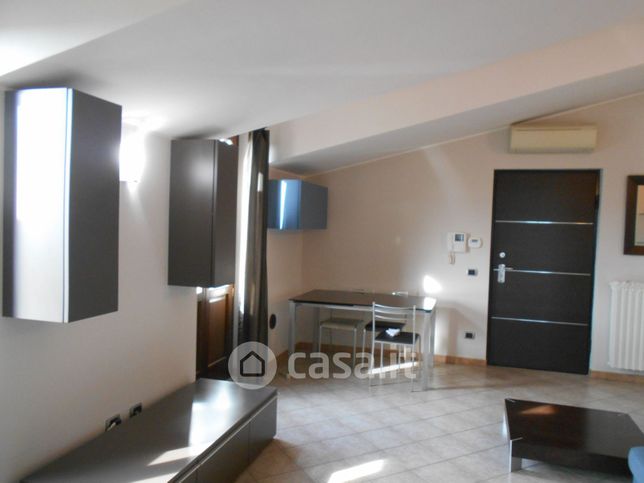 Appartamento in residenziale in Via Vignate 50