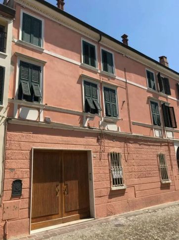 Box/posto auto in residenziale in Corso Giuseppe Garibaldi