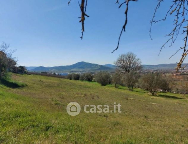 Terreno edificabile in residenziale in Strada Nuova