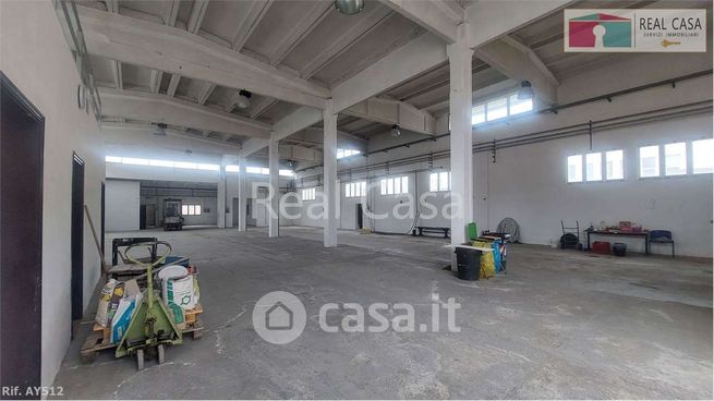 Capannone in commerciale in Strada Nazionale Canaletto Sud