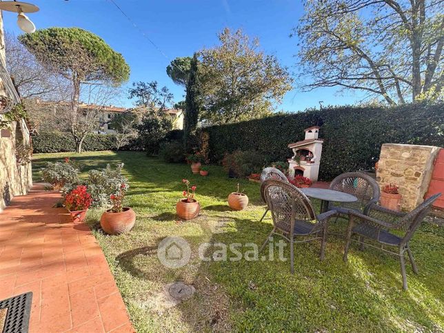 Appartamento in residenziale in Via Collina