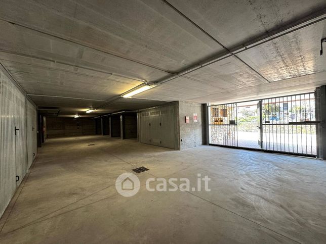 Box/posto auto in residenziale in Via Cavalier Francesco Perseghini