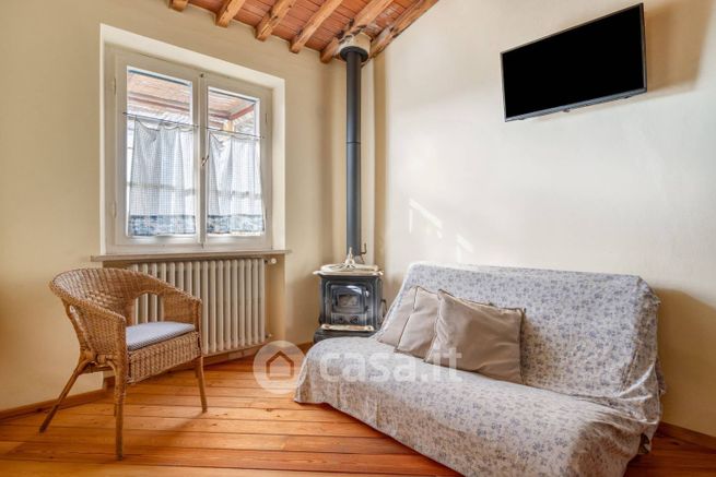Appartamento in residenziale in Via di Montecastello