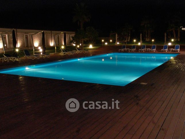 Attivitã /licenza (con o senza mura) in commerciale in Via Gandhi 3