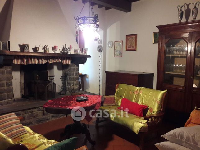 Casa indipendente in residenziale in Via Nuova Oratoio 1