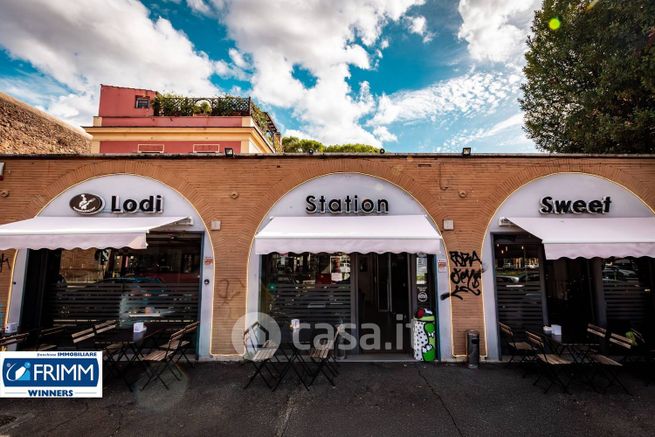 Attività/licenza (con o senza mura) in commerciale in Piazza Lodi 1