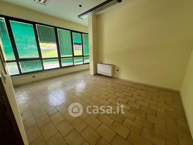 Ufficio in commerciale in Via Pio La Torre
