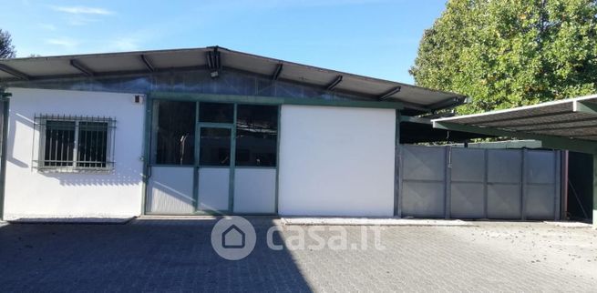 Capannone in commerciale in Viale della Repubblica