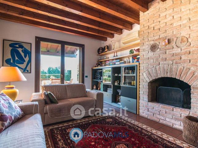 Casa indipendente in residenziale in Via Fiorita Nuova 45 -41