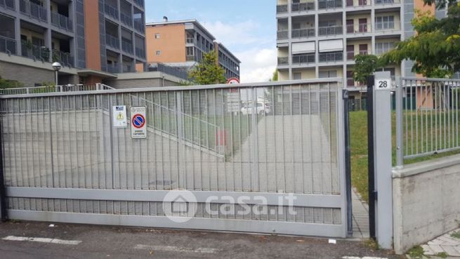 Garage/posto auto in residenziale in Via della Cooperazione 28